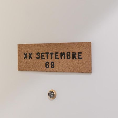トリエステXX Settembre 69アパートメント エクステリア 写真